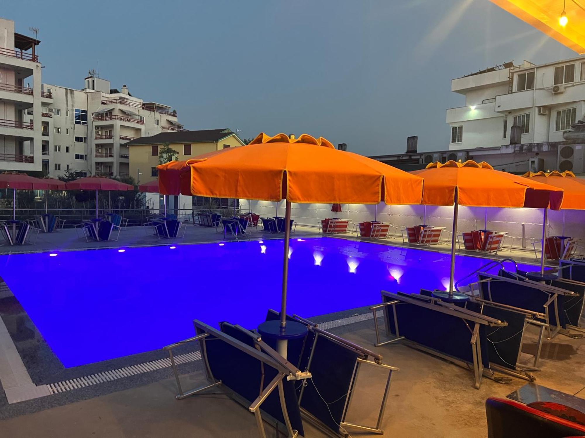 Blue Balcony Hotel Golem (Tirana) Exterior foto